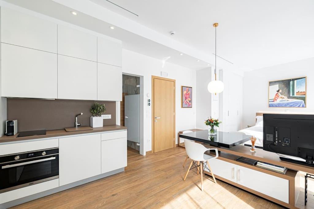 Art-W Executive Apartments Athena Bagian luar foto